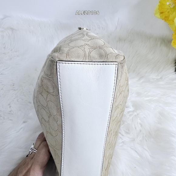 Coach Tan Crossbody Bag Versatile Design - Picture 10 of 14